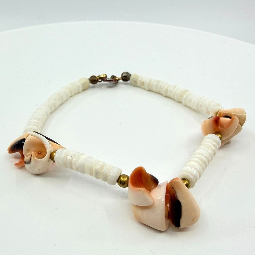 Vintage Natural Puka Shell Necklace Choker Cut Clam Conch Shell Beachy Boho 90s